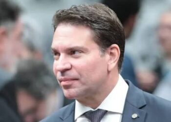 Foragido, Alexandre Ramagem faz vídeo dos EUA e desafia Moraes a pedir extradição