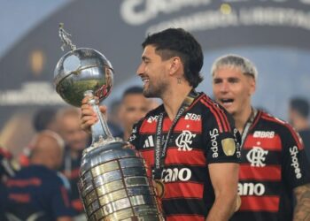 Flamengo: Arrascaeta aparece entre os 100 melhores jogadores do mundo