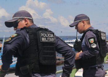 Corpo de homem é encontrado boiando no rio Feira da Manaus Moderna