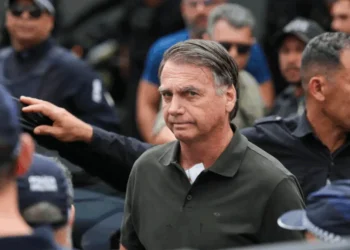 Novo boletim diz que Bolsonaro apresenta piora da função renal